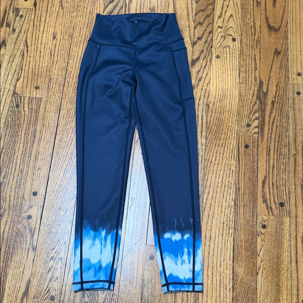 Sweaty Betty sz XXS Super Sculpt - 7/8 Length - 24 inches - blue tie dye bottoms